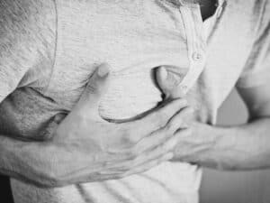 Berbagai Penyebab Nyeri Dada Sebelah Kanan dan Cara Mengatasinya