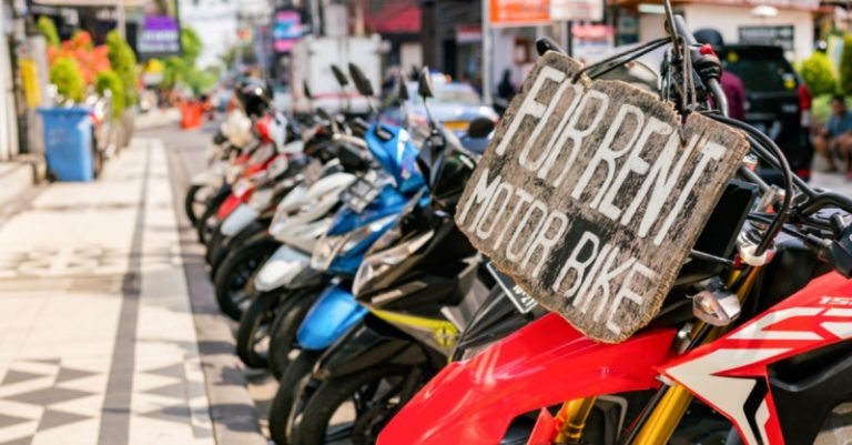 Tempat penyewaan motor di Medan merupakan layanan yang sangat praktis bagi para wisatawan yang ingin menjelajahi kota ini dengan lebih fleksibilitas.